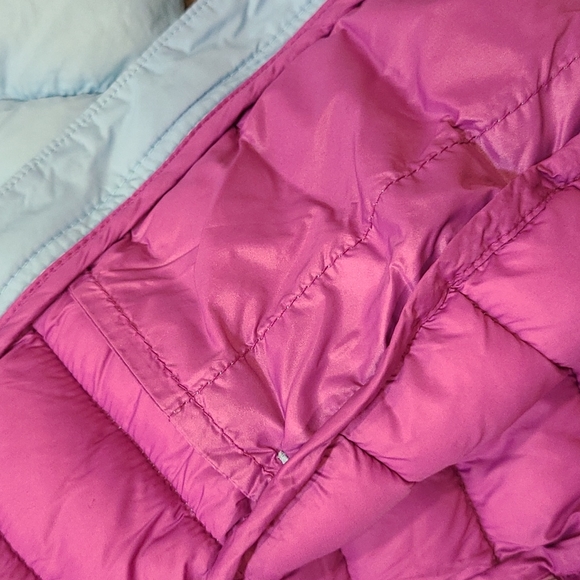 Gap Midweight Powder Blue Puffer with Purple Detail Size 2 - Picture 3 of 5